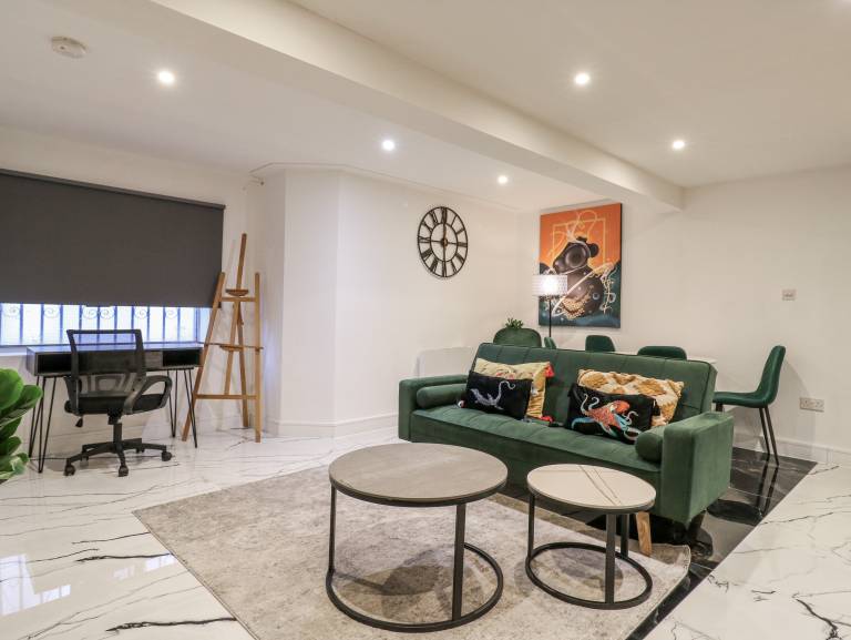 22c6c3e1d12c4d3b792c123e52