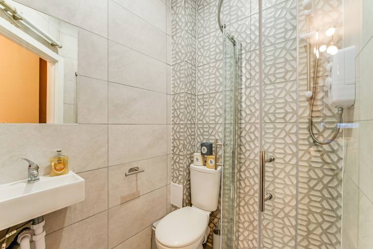 4094331b579e275893a2bc6121