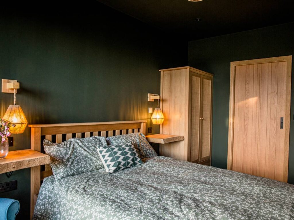 52003bbb54fca492704d892b2d (1)