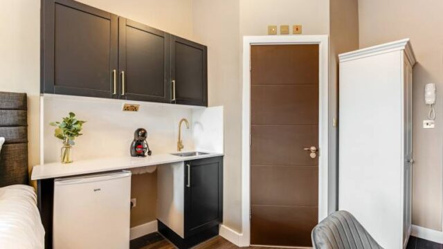 56600f0579d774968c497a91cc