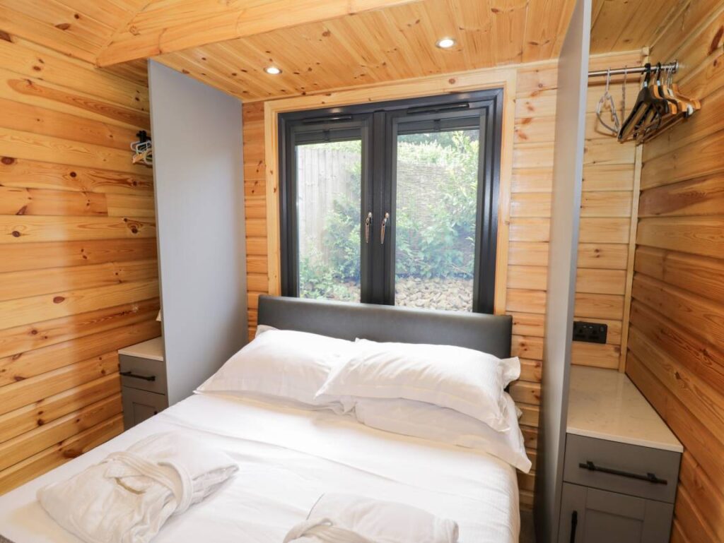 656334a52dc5b8f7c11518f05e