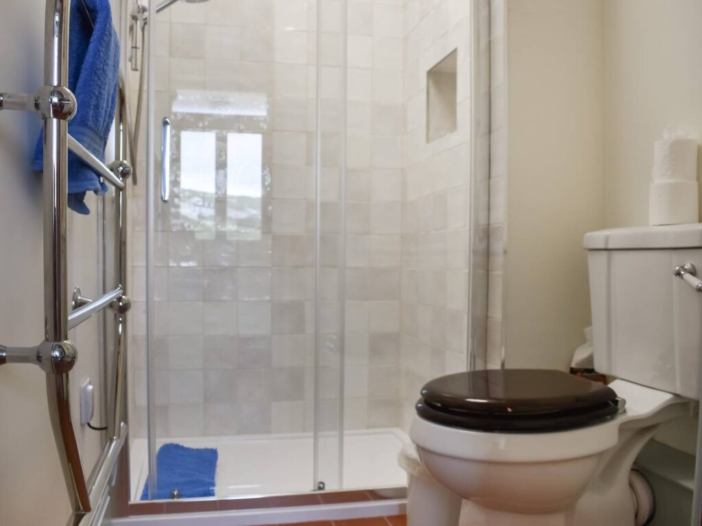 f80203b99b44415aacfcd011d2